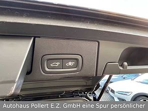 Volvo  T6 Recharge Plug-In Hybrid AWD Plus Dark