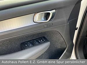 Volvo  Inscription Expression Recharge Plug-In Hyb